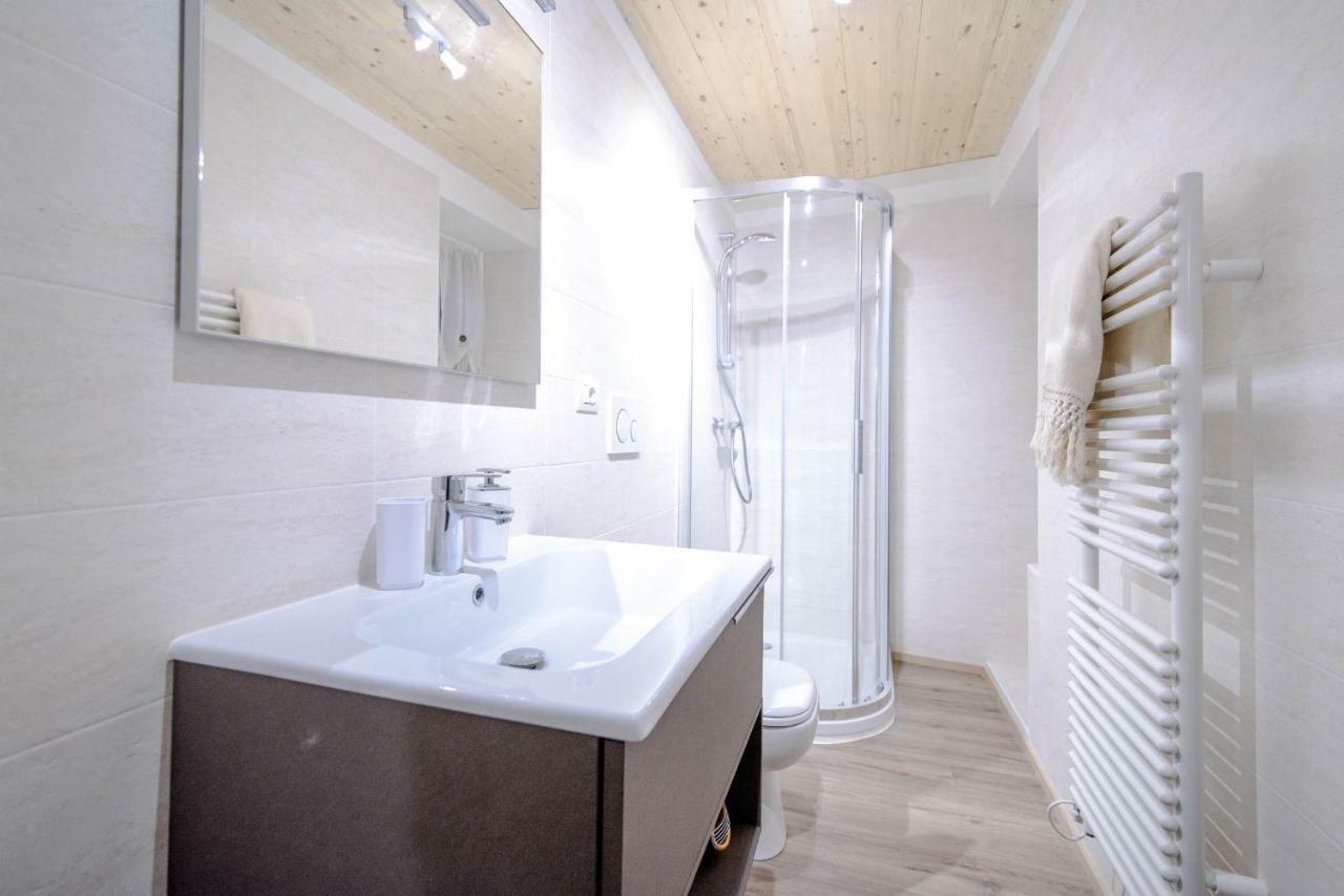 Il Borghetto Di Torno Appartement Buitenkant foto