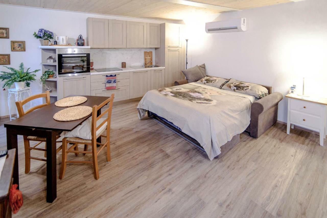 Il Borghetto Di Torno Appartement Buitenkant foto